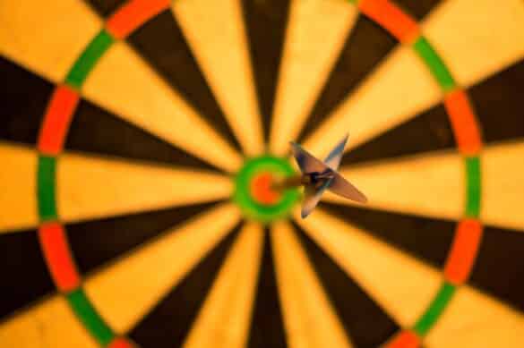 dart hitting a bullseye